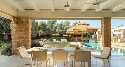 The Stone-age Palace by Sea N' Rent