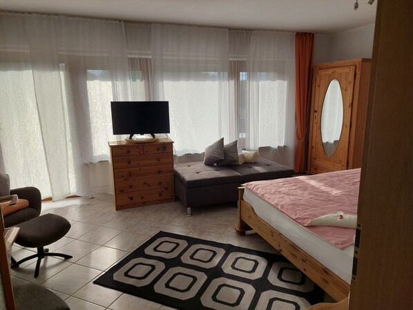 2 habitaciones, tabla de planchar con plancha y wifi gratis 