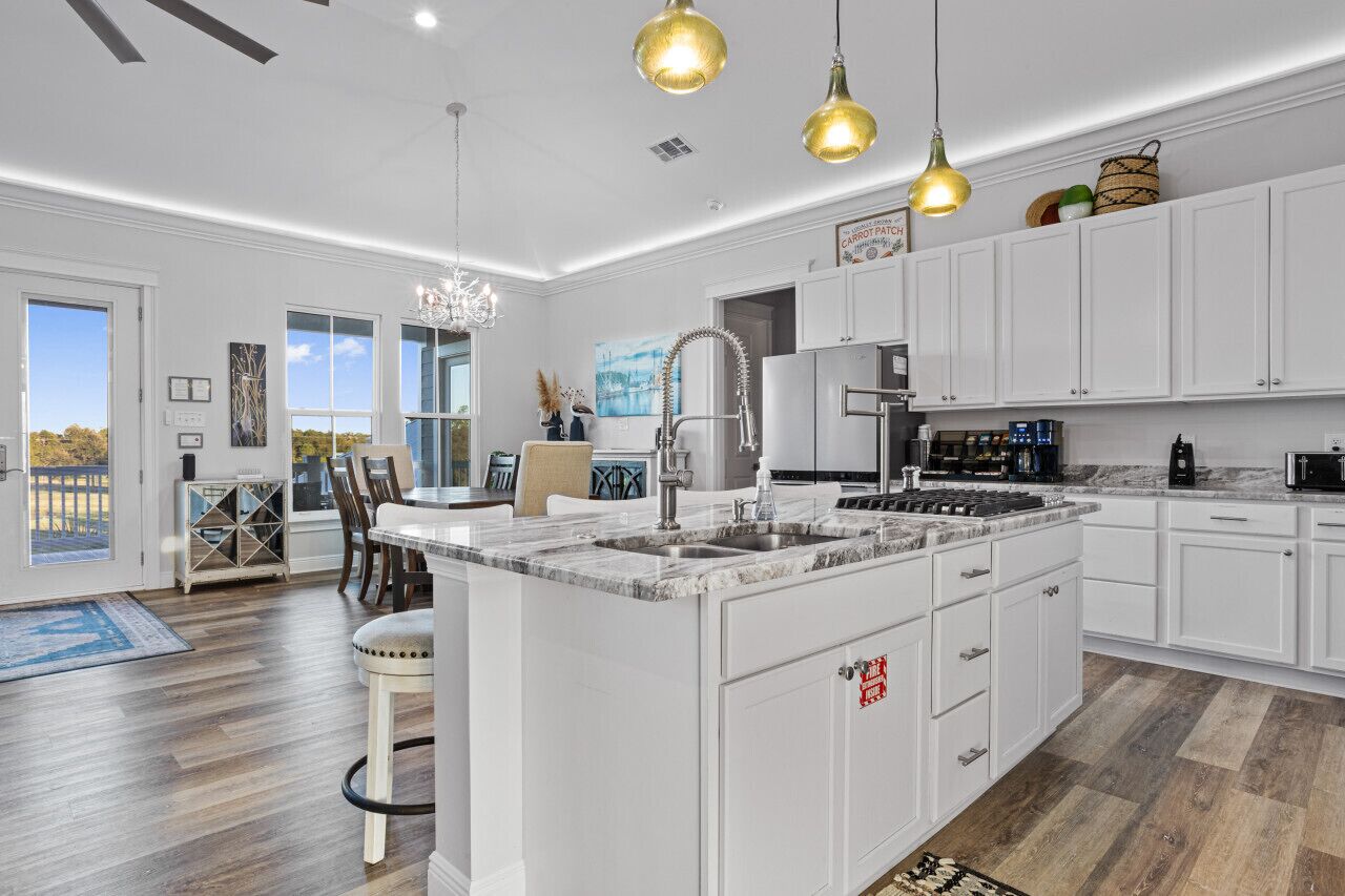 冰箱、微波炉、烤箱、炉灶