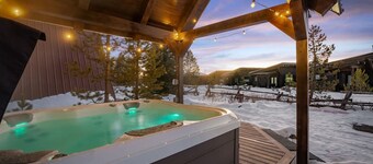 A-Frame - Hot Tub - Arcade - 35 min to Yellowstone!