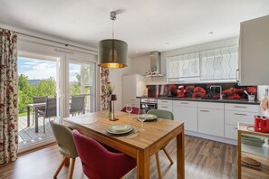 Refrigerador, horno, placa de cocina, lavavajillas