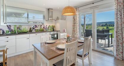 Apartamento 'Aurora' con vistas a la montaña, terraza privada y Wi-Fi