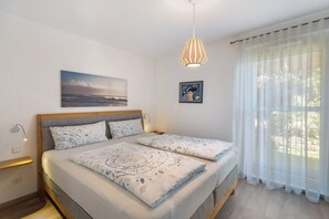 2 bedrooms, free WiFi, bed sheets, wheelchair access - Apartment 'Aurora' with Mountain View, Private Terrace and Wi-Fi (Freiamt)