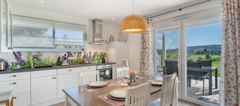 Apartment 'Aurora' with Mountain View, Private Terrace and Wi-Fi