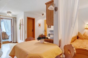 Iron/ironing board, free WiFi, bed sheets - Studio '2, 36qm' with Mountain View, Shared Terrace and Wi-Fi (Schluchsee)