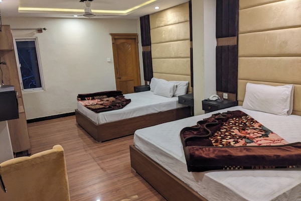 Triple Room | Soundproofing, free WiFi