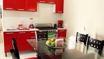 Room, 1 Bedroom, Smoking, Patio | Private kitchen