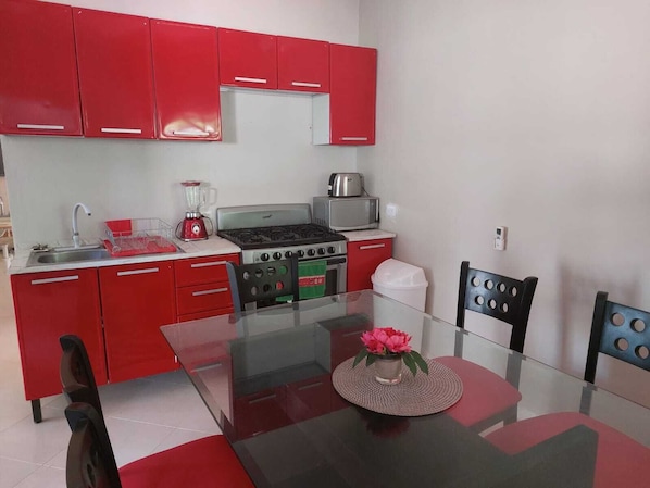 Room, 1 Bedroom, Smoking, Patio | Dining