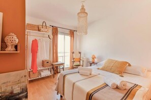 2 Schlafzimmer, Bügeleisen/Bügelbrett