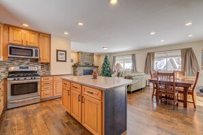 Refrigerador, horno, placa de cocina, lavavajillas