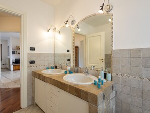 Hair dryer, towels - Xino Villetta by Interhome (Fonteno)