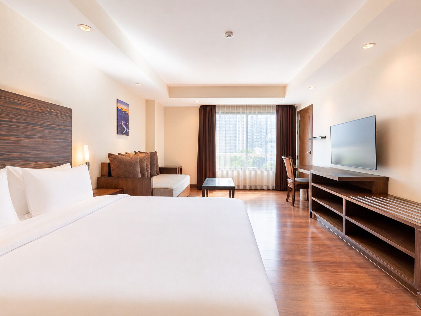 Junior Studio Suite