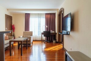 Premier Studio Suite | Living area