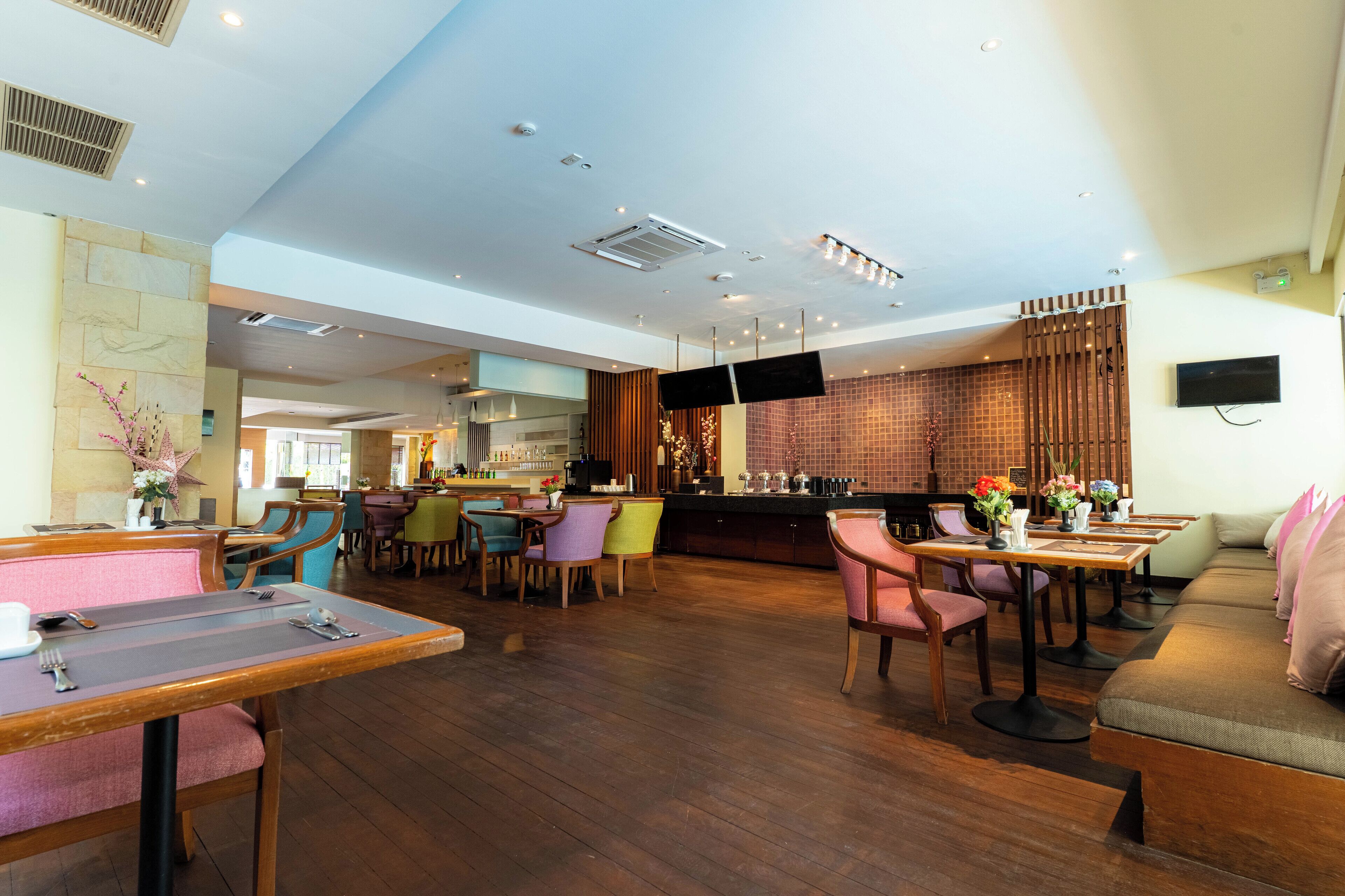 Foto - Journeyhub Sukhumvit 26, Bangkok - Formerly St James Hotel