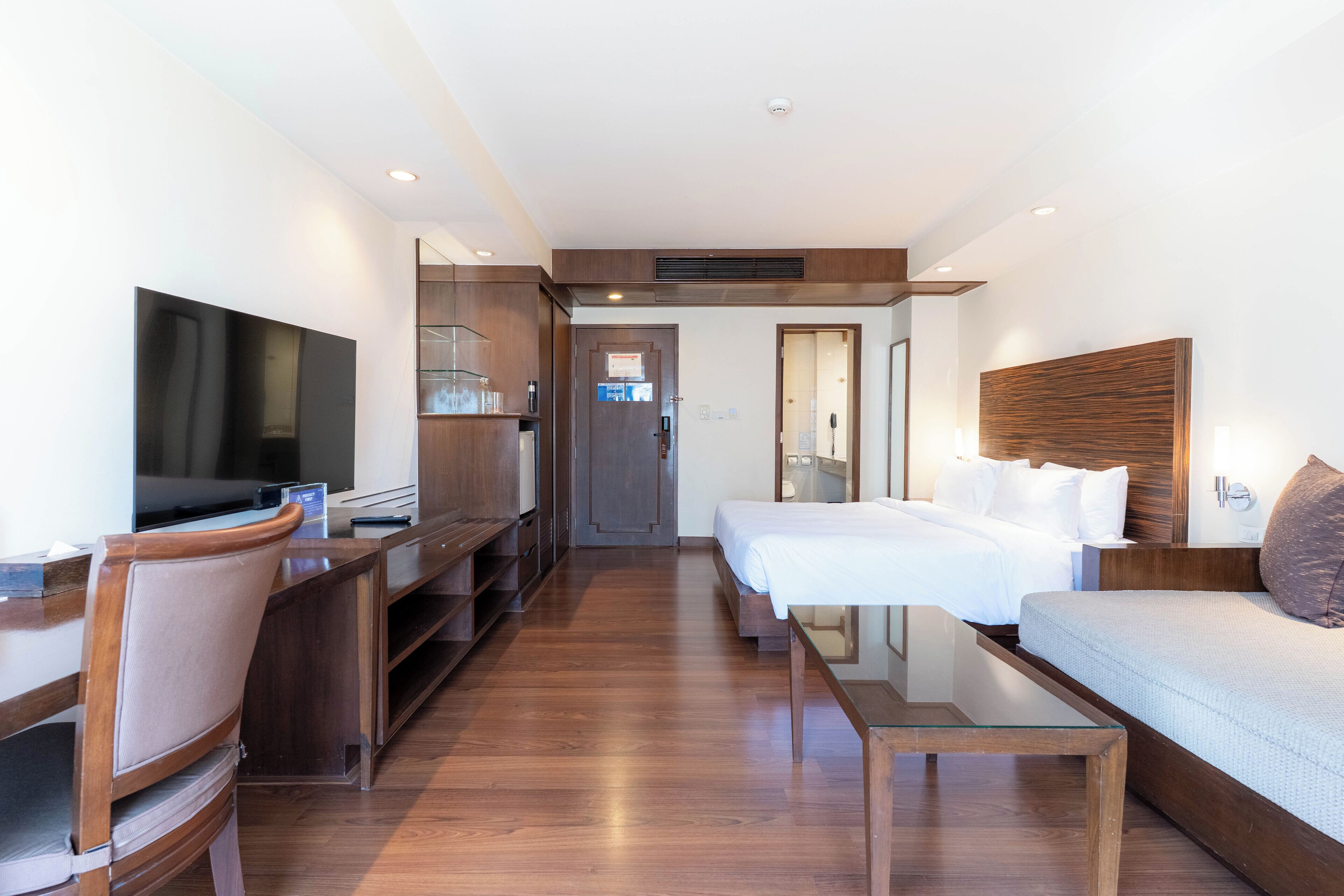 Foto - Journeyhub Sukhumvit 26, Bangkok - Formerly St James Hotel