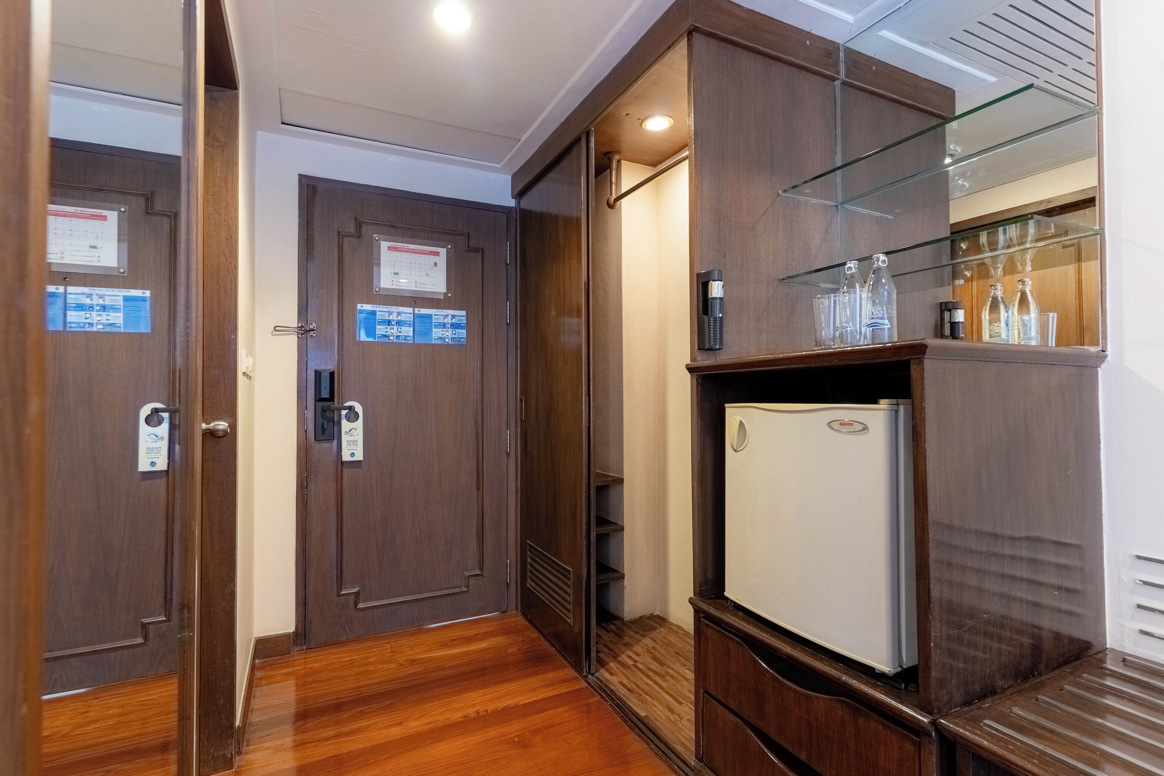 Foto - Journeyhub Sukhumvit 26, Bangkok - Formerly St James Hotel