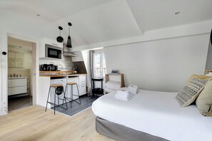 Fer et planche à repasser, Wi-Fi gratuit, draps fournis