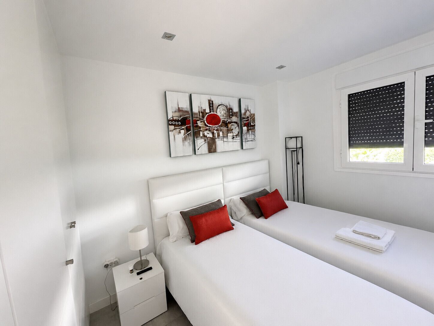 2 bedrooms, iron/ironing board, free WiFi, wheelchair access