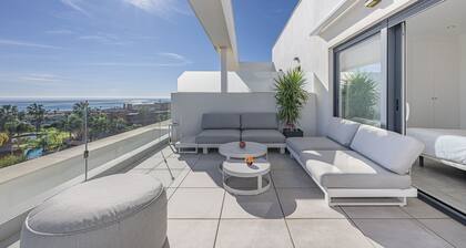 Luxury Penthouse with Seaview & Golf 5010