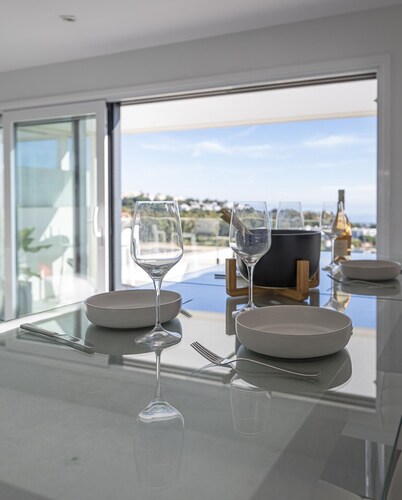 Luxury Penthouse with Seaview & Golf 5010