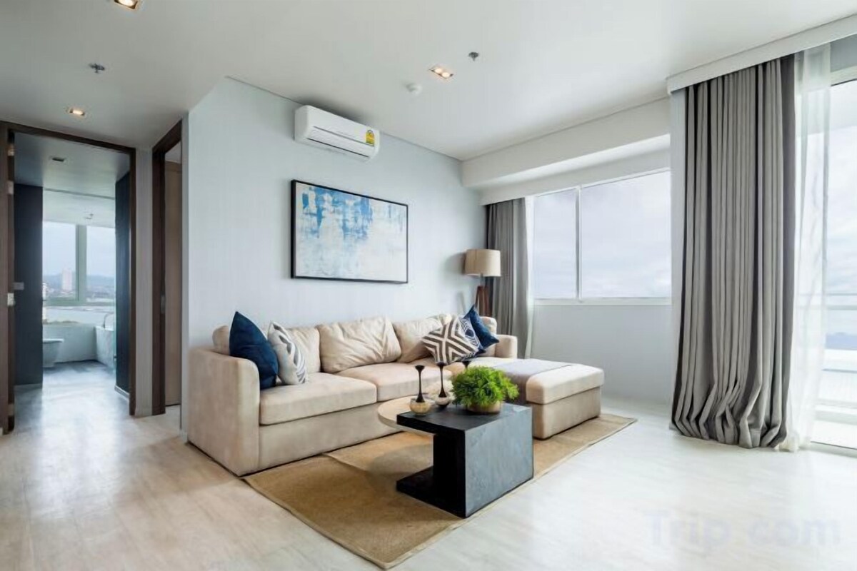 3-Bedroom Executive Sky Ocean View