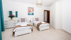 3 bedrooms, iron/ironing board, WiFi (free), bed sheets - The Hillock South A11 (Marsalforn)