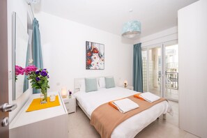 2 bedrooms, iron/ironing board, free WiFi, bed sheets