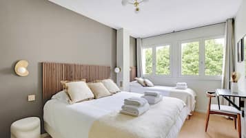 Desk, iron/ironing board, free WiFi, bed sheets