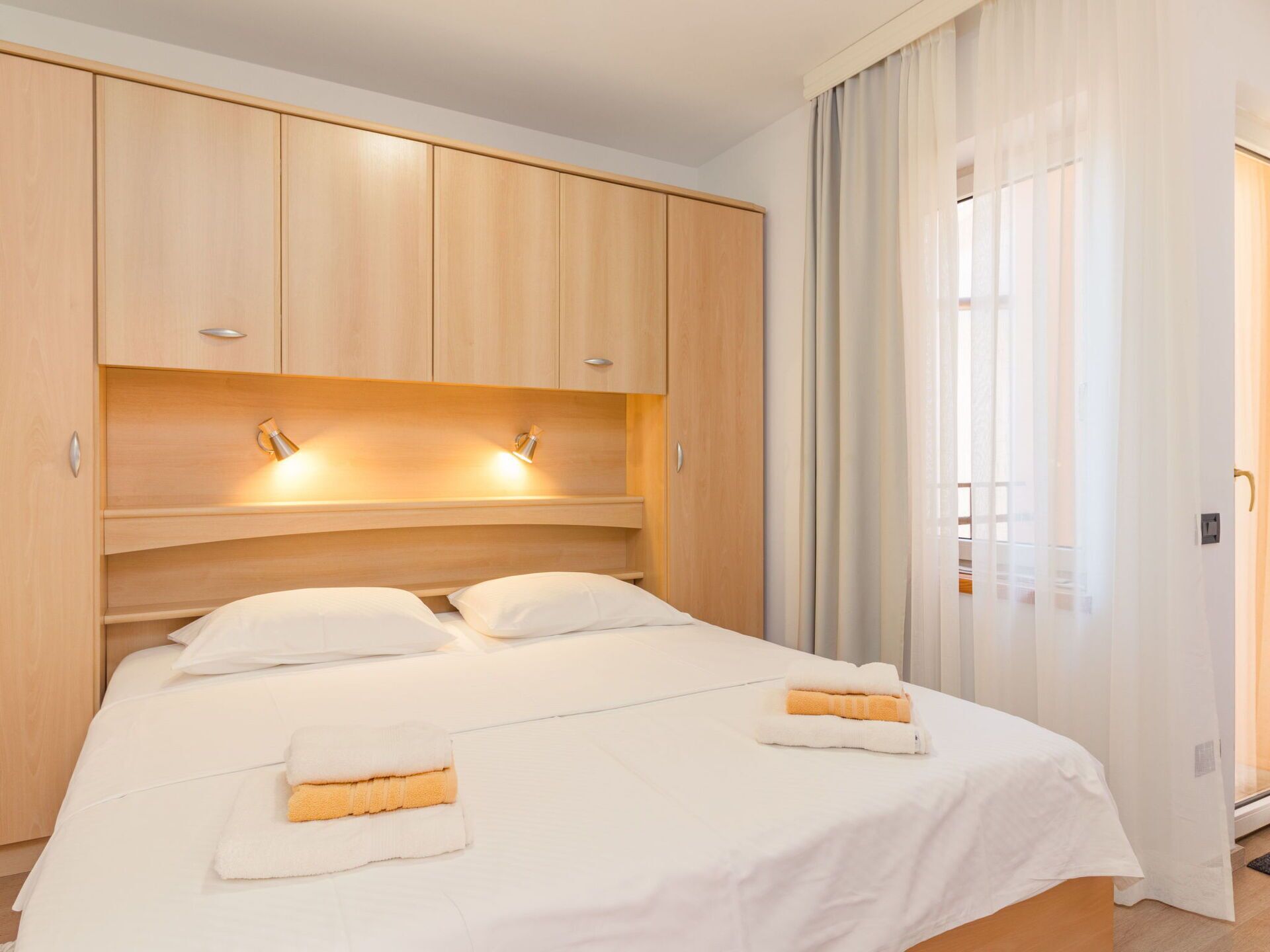 Møbel, Træ, Indretning, Etage, Gulvbelægning, Soveværelse, Værelse, Seng, Lejlighed, Loft