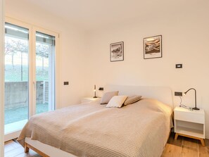 2 Schlafzimmer, Reisekinderbett, kostenloses WLAN