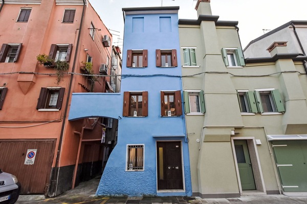 Blau, Wand, Fenster, Fassade, Nachbarschaft, Die Architektur, Tür, Zuhause, Wohnung, Balkon