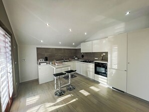 Ovn og oppvaskmaskin