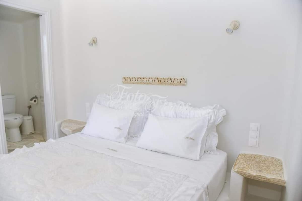 1 bedroom, laptop workspace, free WiFi