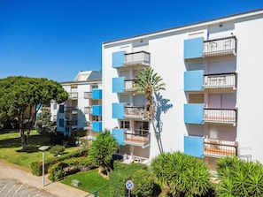 Front of property - 1BR Apartment with Pool at Lago Azul (Loulé)