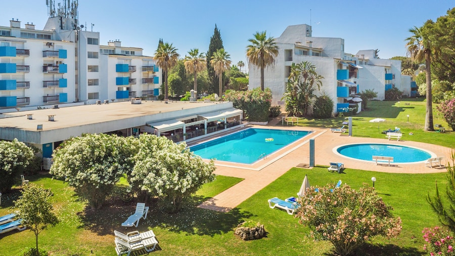 1BR Apartment with Pool at Lago Azul