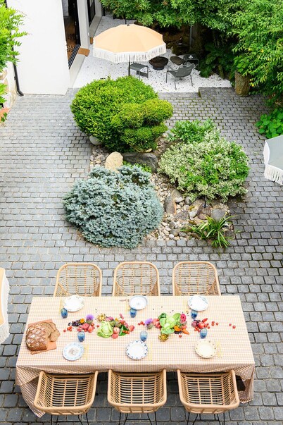 Le Clos du Petit Saint Thomas - upmarket accommodation for up to 18 people