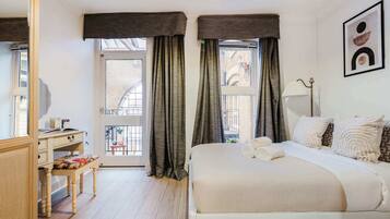 1 soveværelse, skrivebord, strygejern/strygebræt, weekendseng