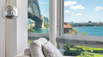 Smart TV, fireplace, offices