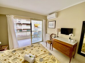 1 soverom, strykejern/-brett, wi-fi (inkludert) og sengetøy