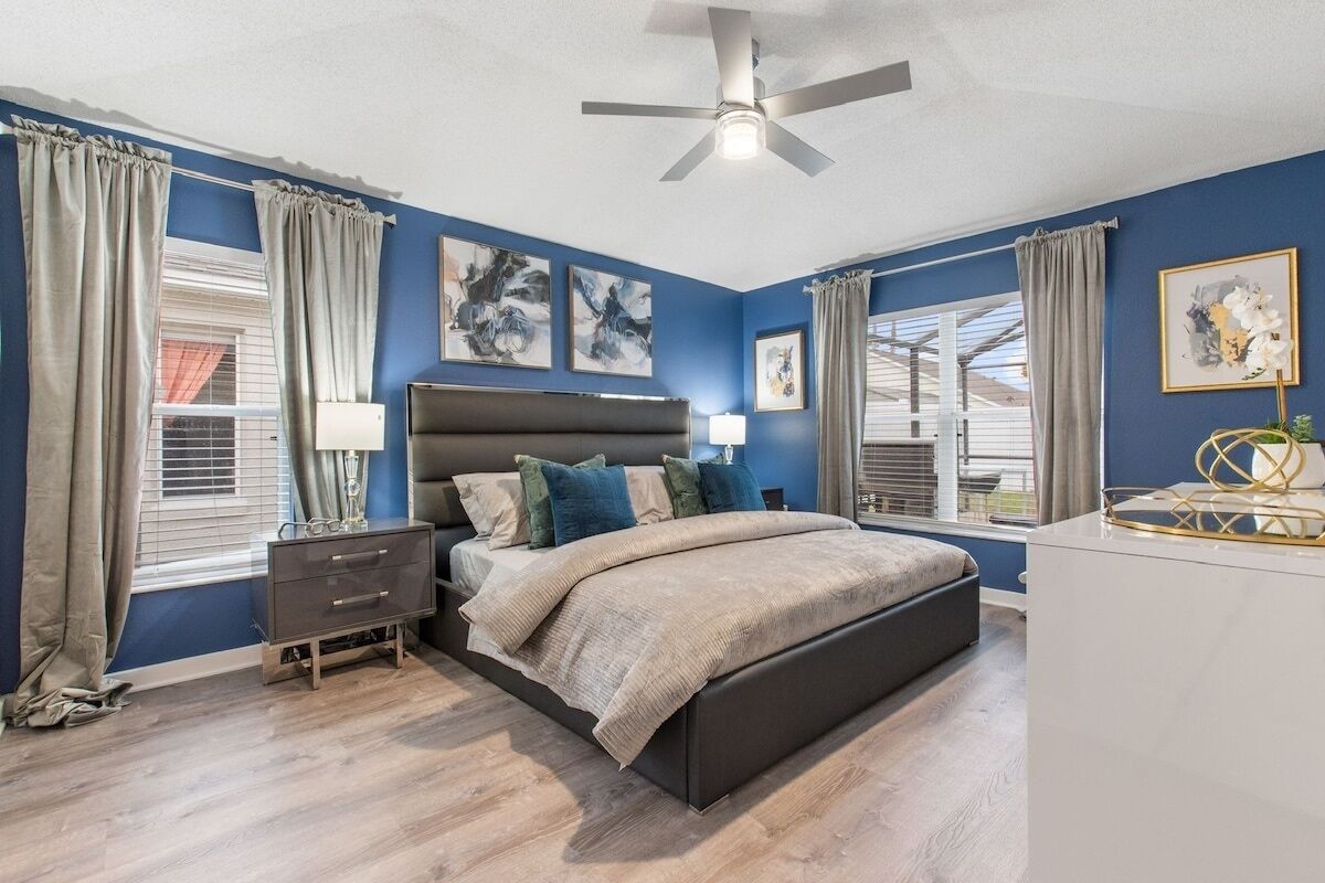 4 habitaciones, tabla de planchar con plancha, internet y ropa de cama 