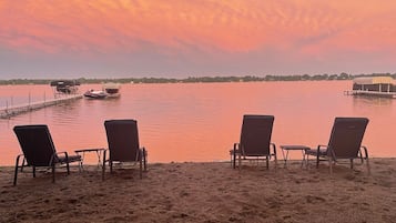 Sun-loungers, beach towels