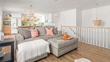 Een smart-tv en een open haard