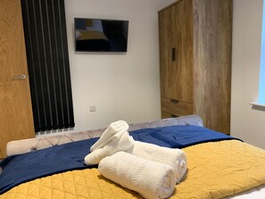 1 bedroom, iron/ironing board, WiFi, bed sheets