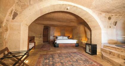 Cave Room with Traditional Turkish Bath 102