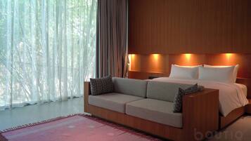 Deluxe Villa, Garden View | In-room safe, desk, laptop workspace, blackout curtains