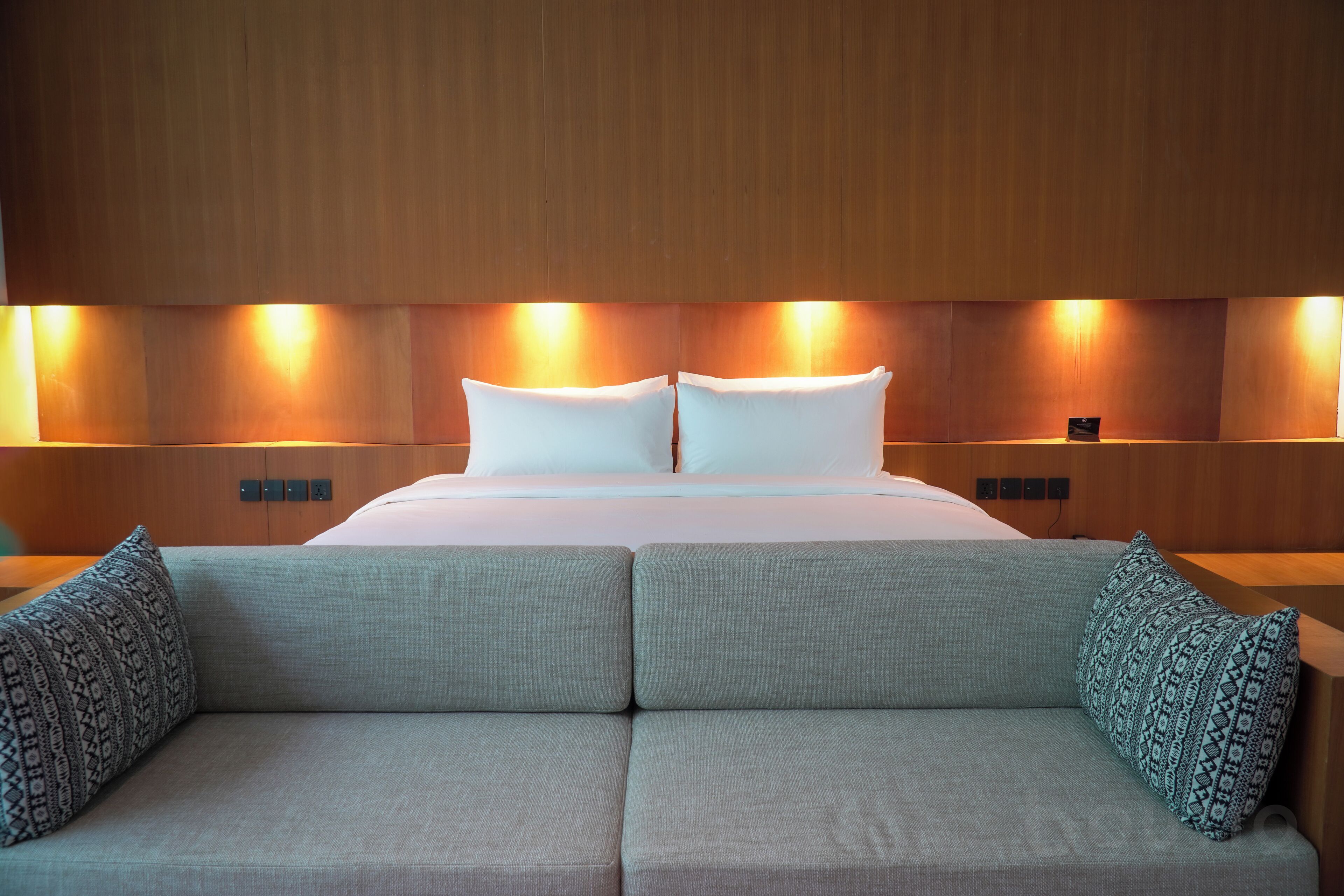 Deluxe Villa, Garden View | In-room safe, desk, laptop workspace, blackout drapes