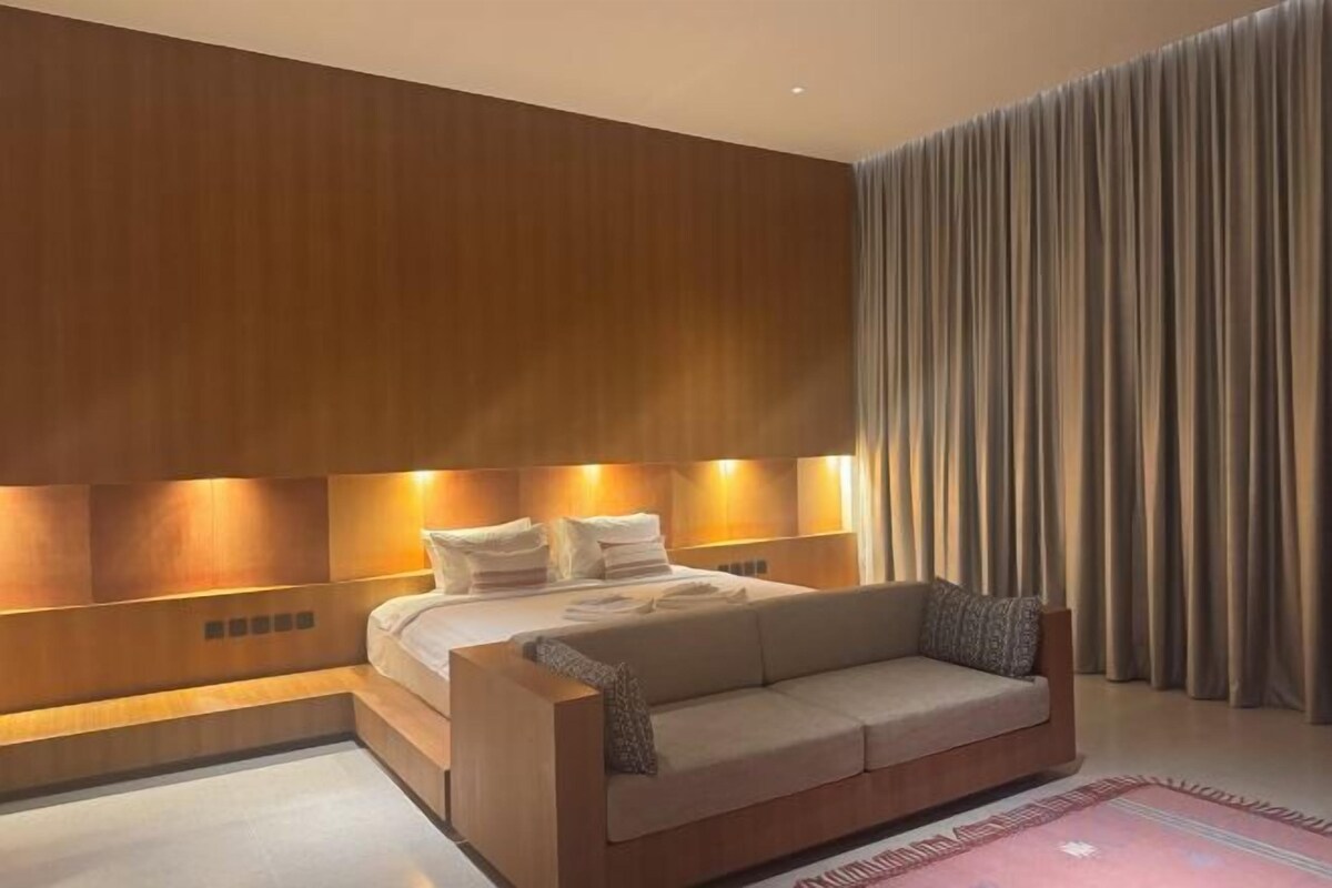 In-room safe, desk, laptop workspace, blackout drapes