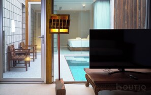 Exclusive Villa, Garden View | In-room safe, desk, laptop workspace, blackout drapes - Aleela Villa (Chiang Mai)