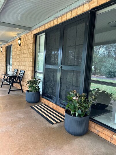 Rosemont Boutique Lodge - nestled in peaceful countryside in the heart of NSW.