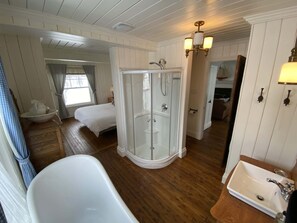1 chambre, fer et planche à repasser, Wi-Fi, literie fournie